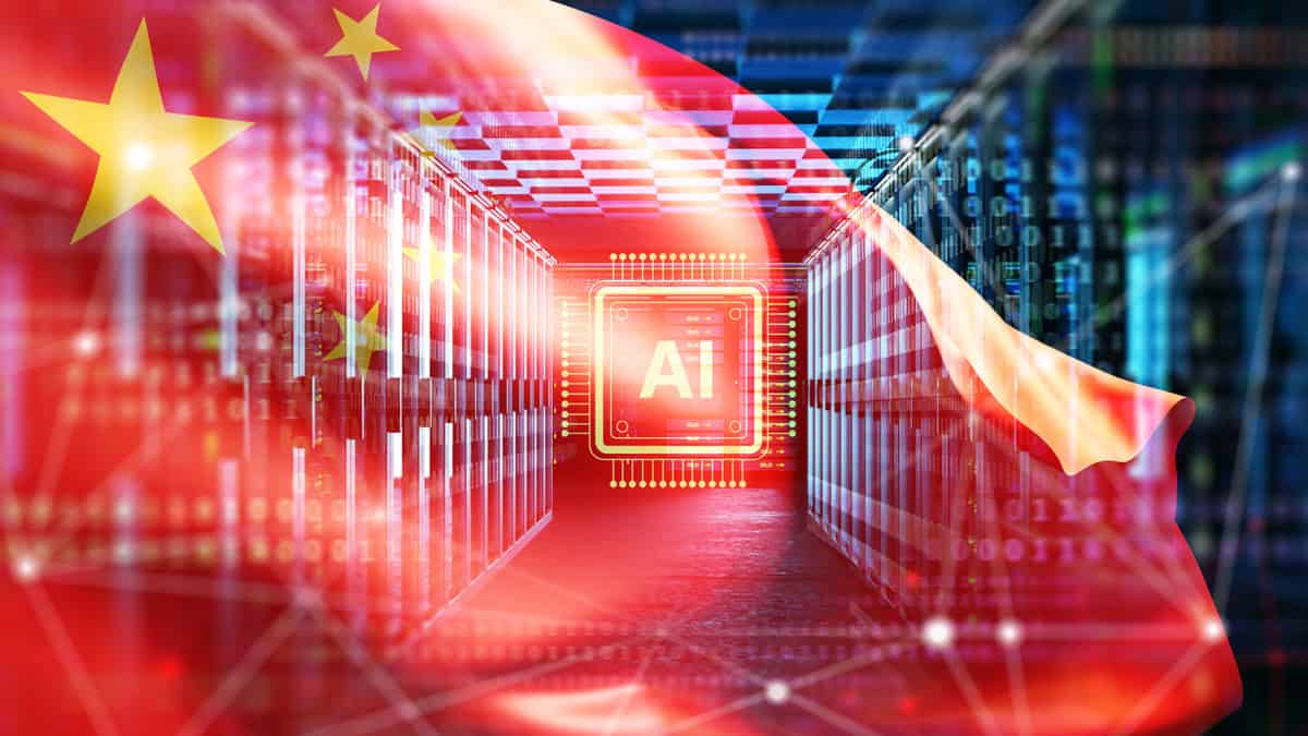 Sala de servidores com bandeira da China em matéria sobre chatbots de IA