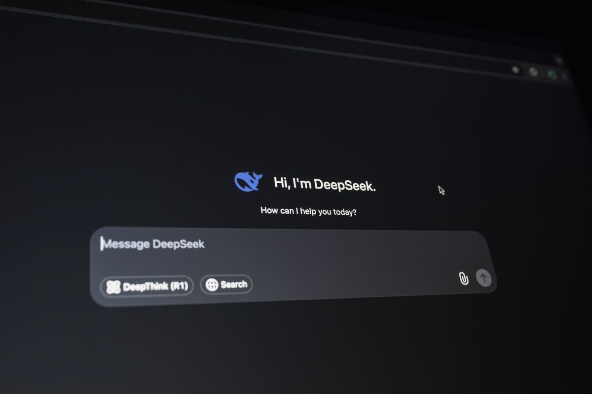 ChatGPT app pode executar tarefas com autorização do usuário Assistente de inteligência artificial exibido em tela durante uma tarefa no navegador